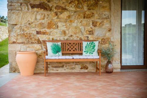 Mi�a Nai, Casa Rural