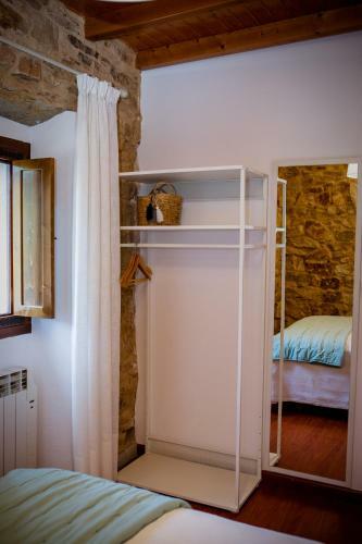 Mi�a Nai, Casa Rural