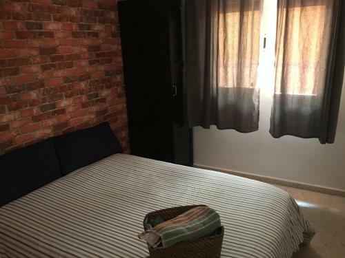 Beach, City & Gibraltar (Shared Apartment)