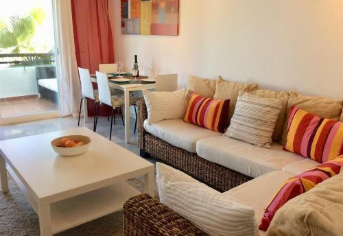 Vista Marina - 2 Bedrooms Sleeps 4