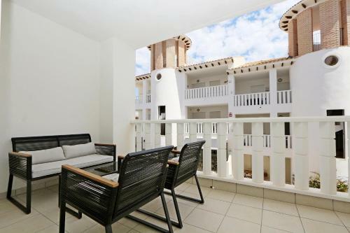 Apartamento La Marina Ref. 8564