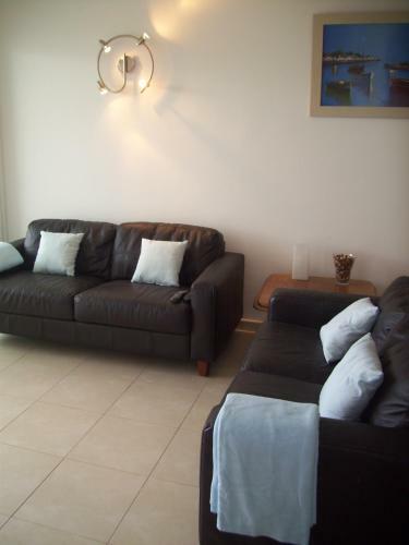 Beachfront Apartment With Sea View - Voromar