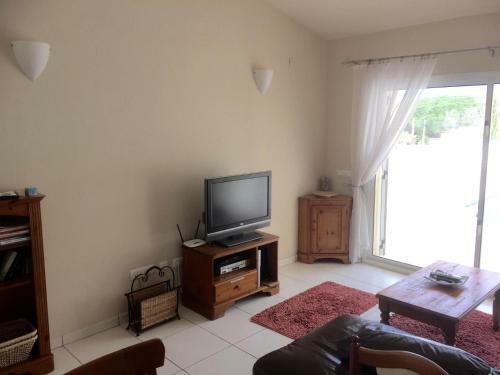 Beautiful Hillside Property - Villa Muntanya
