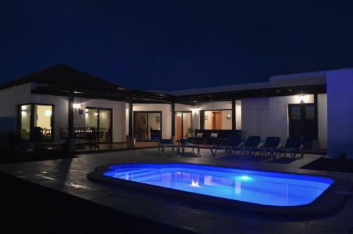 Villa Spacieuse Et Lumineuse Avec Piscine Chauff�e
