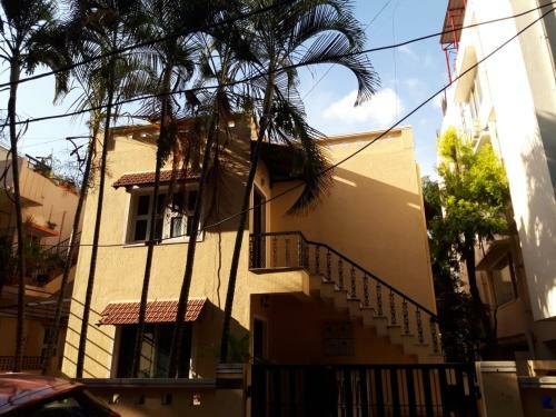 The Hood Coliving Space & Hostel