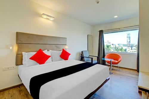 Capital O 78988 Smile Hotel
