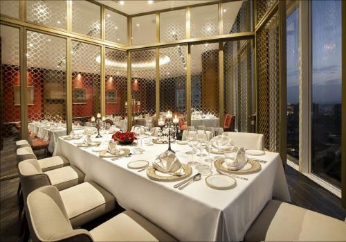 Hotel The Leela Bhartiya City Bengaluru