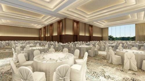 Hotel The Leela Bhartiya City Bengaluru