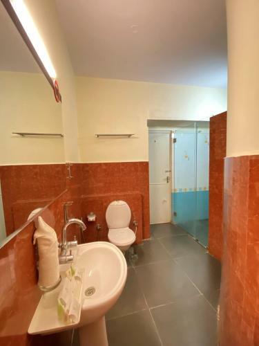 Hotel Vaishnavi Residency