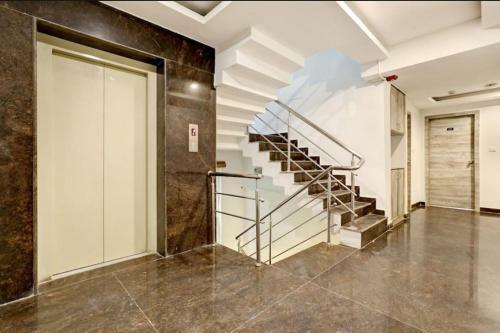 Hotel Stay For Uptu 2 Pax @ Kalyan Nagar
