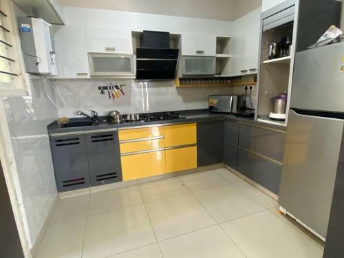 Apartamento Spacious 3bhk Flat
