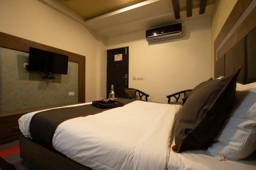 Hotel Collection O 80547 Vihana Homes