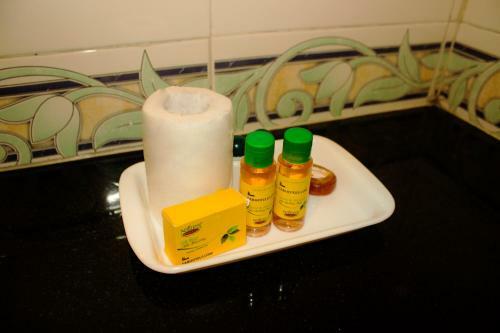 Fabhotel Emora Suites