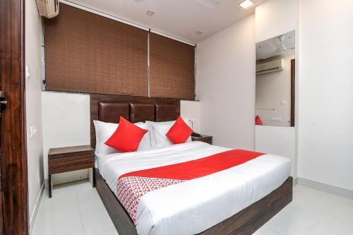 Hotel Oyo 13024 Mint 2021
