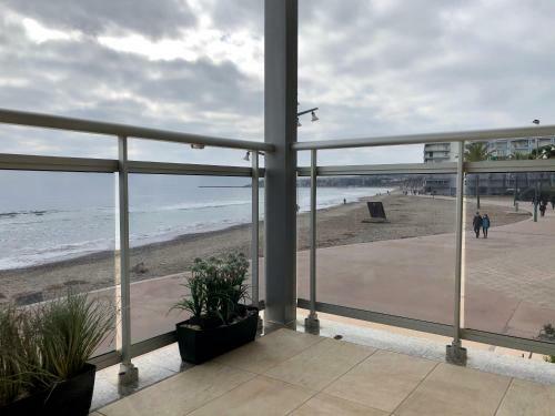 Apartamento Pineda Beach 1a L�nea de Mar & Parking