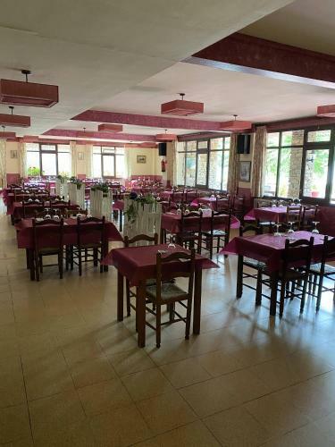 Hostal Hostatgeria I Restaurant Coll de Condreu