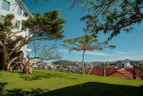 Hotel The Bloom Dalat