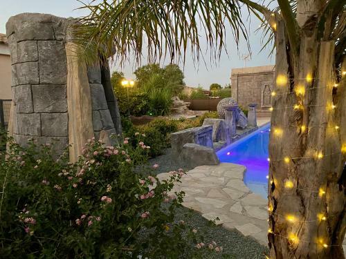 Villa Exclusiva Piscina Con Jacuzzi Y Jard�n Privado