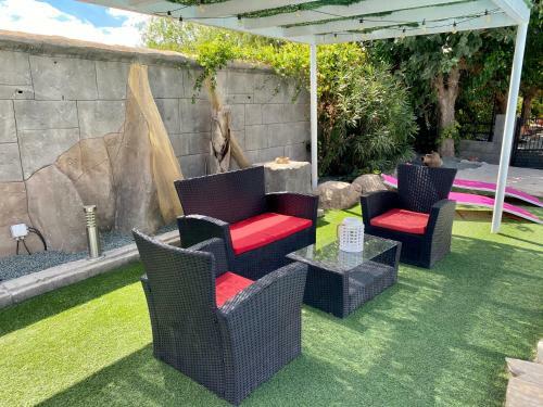 Villa Exclusiva Piscina Con Jacuzzi Y Jard�n Privado
