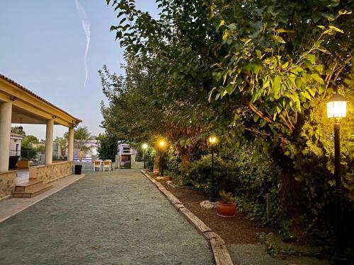 Villa Exclusiva Piscina Con Jacuzzi Y Jard�n Privado
