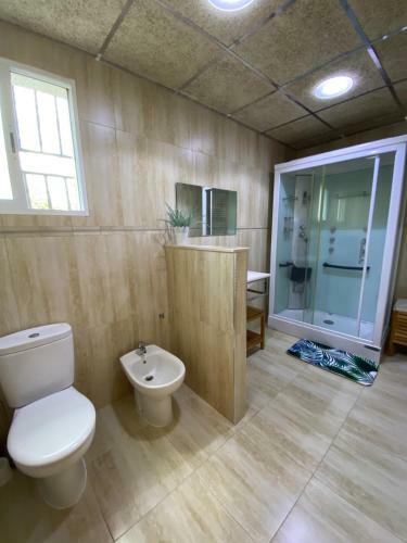 Villa Exclusiva Piscina Con Jacuzzi Y Jard�n Privado