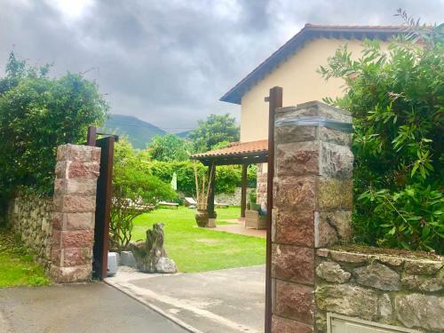 Casa Frente A Los Bufones de Pria