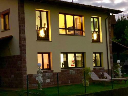 Casa Frente A Los Bufones de Pria