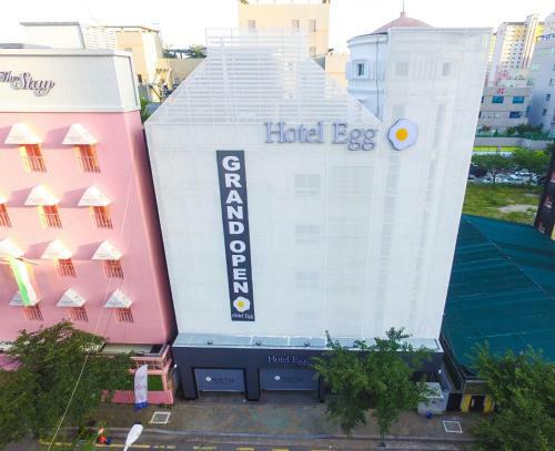 Motel Hotel Egg