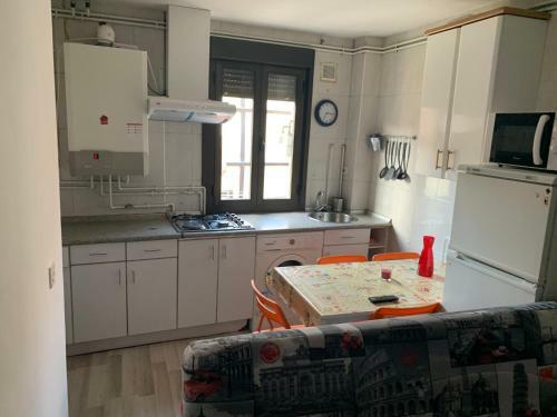 Apartamento Piso En El H�medo, Al Lado Plaza Mayor