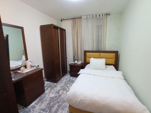 Golden Rose Hotel