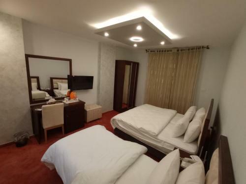Golden Rose Hotel