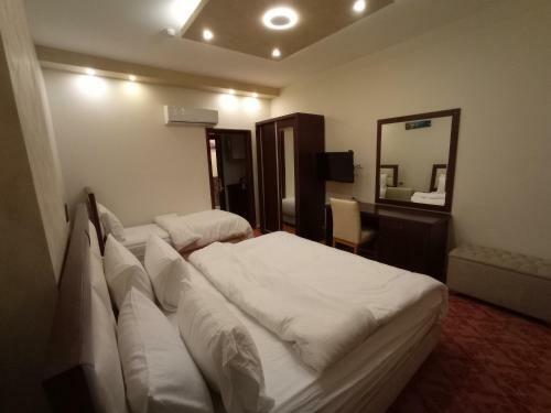 Golden Rose Hotel