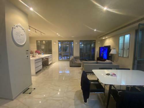 Prestige 5br Huge Villa + Amazing Pool