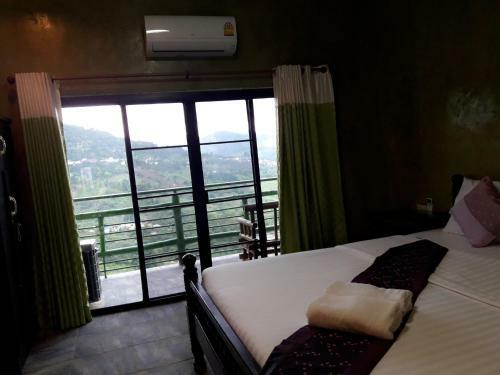 Hostal Baan Ruam Cha