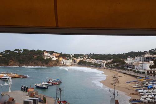 Luxury Apartment In Front Of The Sea