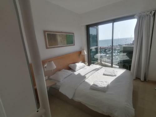 Apartamento Okeanos Bamarina Private