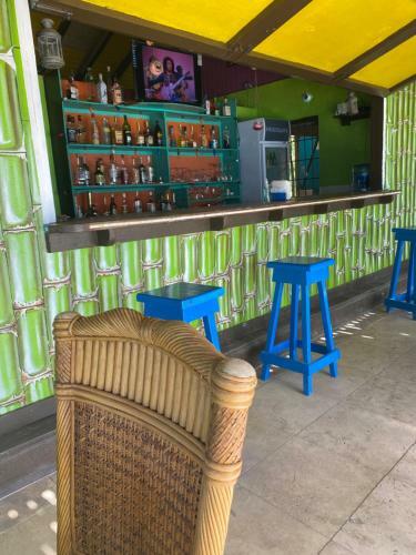 Orrie's Beach Bar And Hotel