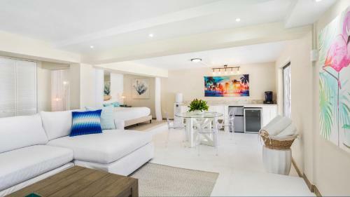 Sandcastle Villa & Beach House