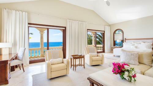 Sandcastle Villa & Beach House