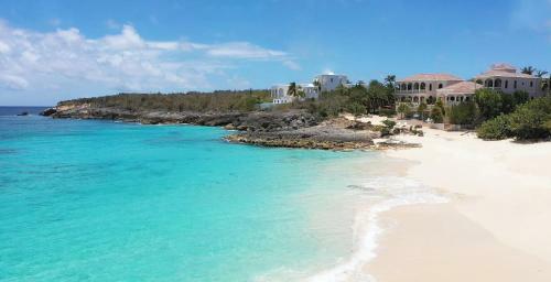 Sandcastle Villa & Beach House