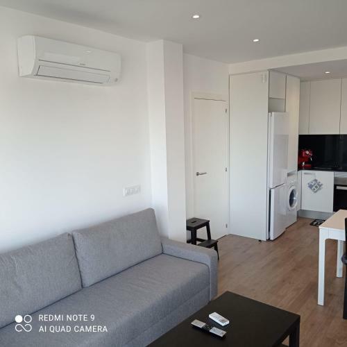Llan�� Apartament Platja Cau Del Llop