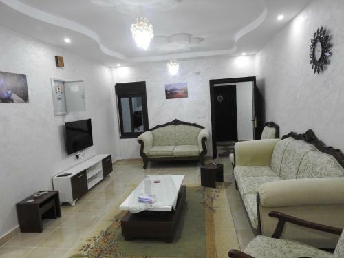 Amro Petra Apartment
