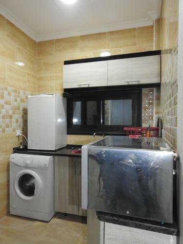 Amro Petra Apartment