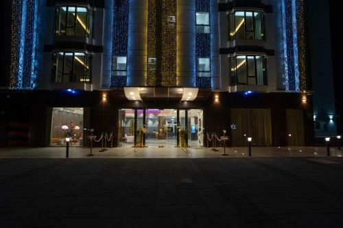 Grand Mirage Hotel