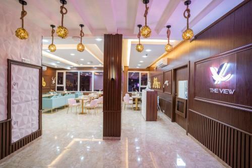 Grand Mirage Hotel