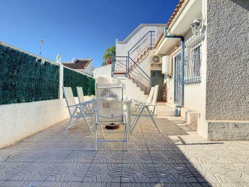 Bungalow With Private Pool - 5809