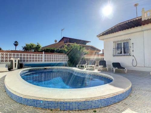 Bungalow With Private Pool - 5809
