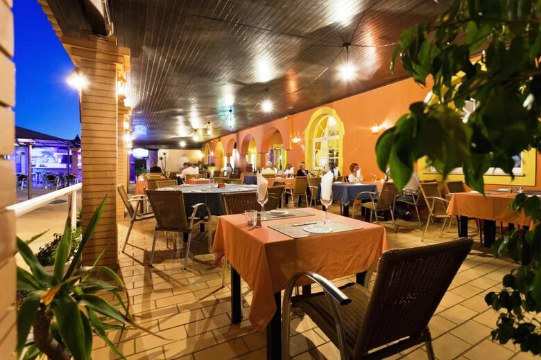 Hotel Colina Village