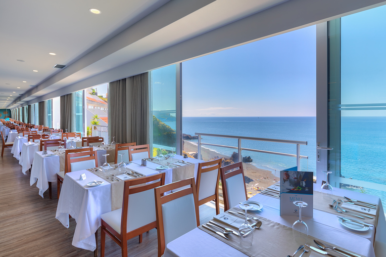 Hotel Orca Praia