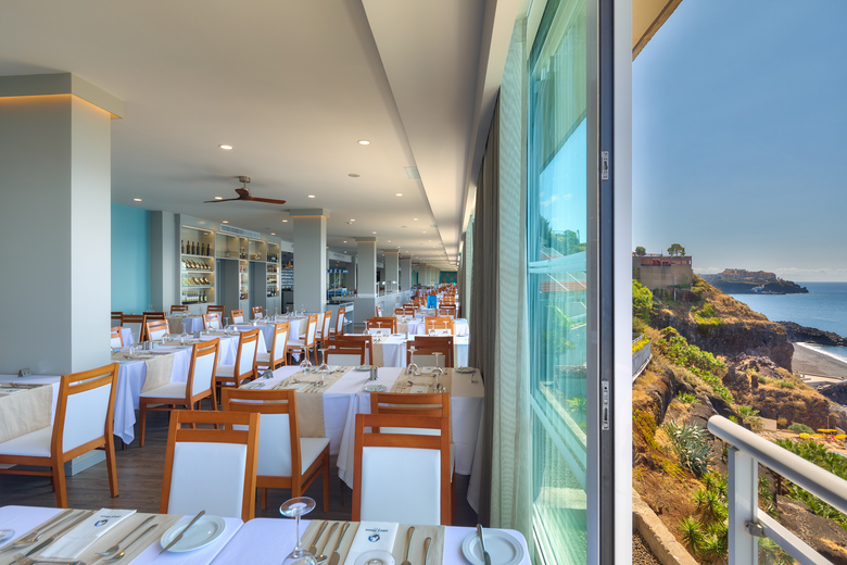 Hotel Orca Praia